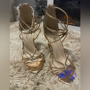 So Me Gold heels